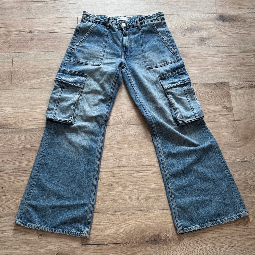 Zara Midrise Wide Leg Cargo Jeans Size 6